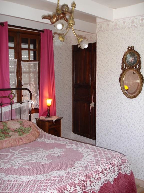 La Ferme Du Pressoir Guest House Conteville  Номер фото